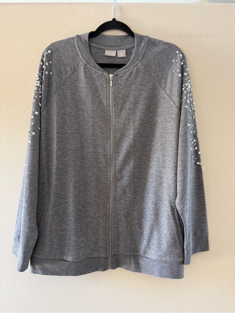 Chico’s Zenergy Women’s Gray Full Zip Sweater With Beaded Sleeves Soft Size 4